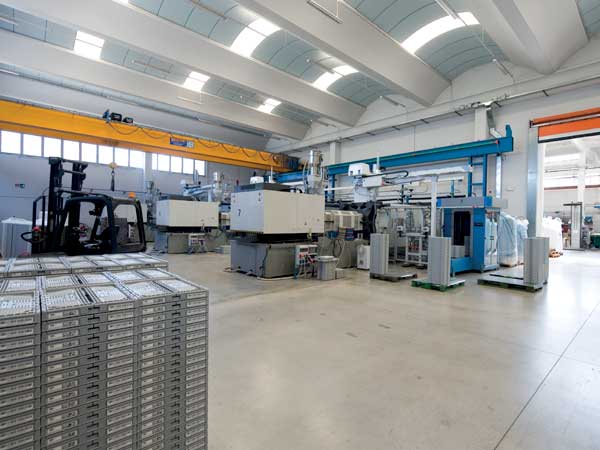 lo stabilimento Rossi Fratelli