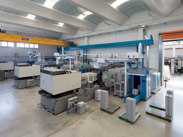 lo stabilimento Rossi Fratelli